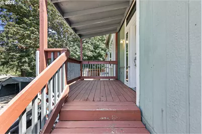 30839 Washington St, Lebanon, OR 97355 - Photo 11