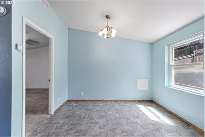 30839 Washington St, Lebanon, OR 97355 - Photo 15