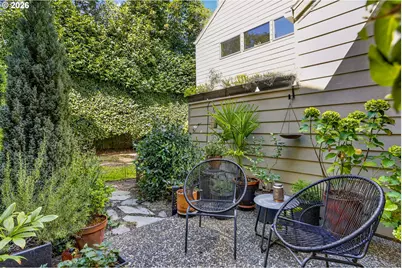 325 SE 146th Ave, Portland, OR 97233 - Photo 13