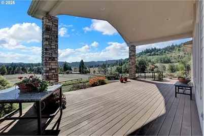 485 Andrews Rd, Yoncalla, OR 97499 - Photo 9