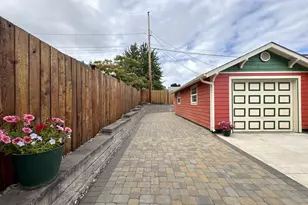 869 N Collier St, Coquille, OR 97423 - Photo 35