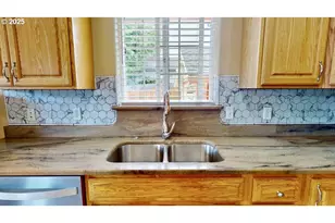 869 N Collier St, Coquille, OR 97423 - Photo 15