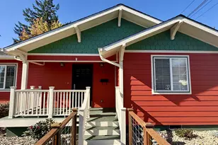 869 N Collier St, Coquille, OR 97423 - Photo 3