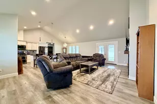 416 SW Desert Sky Dr, Hermiston, OR 97838 - Photo 3