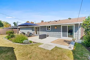 17126 SE Taylor St, Portland, OR 97233 - Photo 33