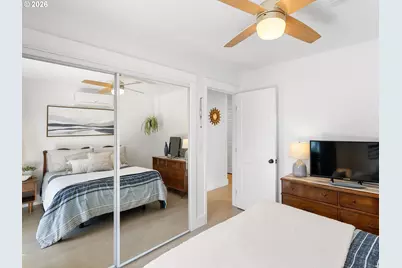 17126 SE Taylor St, Portland, OR 97233 - Photo 17
