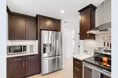 17126 SE Taylor St, Portland, OR 97233 - Photo 13