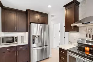17126 SE Taylor St, Portland, OR 97233 - Photo 13