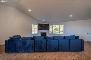 88362 Pederson Dr, Bandon, OR 97411 - Photo 9