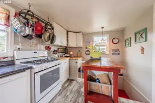 1170 NW 8th Ct, Lincoln City, OR 97367 - Photo 13