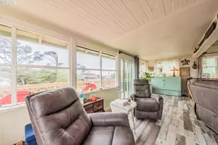 1170 NW 8th Ct, Lincoln City, OR 97367 - Photo 7