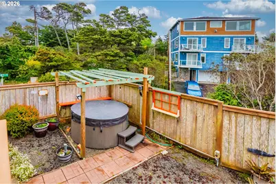 1170 NW 8th Ct, Lincoln City, OR 97367 - Photo 39