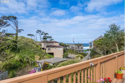 1170 NW 8th Ct, Lincoln City, OR 97367 - Photo 41