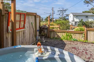 1170 NW 8th Ct, Lincoln City, OR 97367 - Photo 37