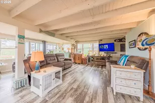 1170 NW 8th Ct, Lincoln City, OR 97367 - Photo 9