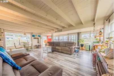 1170 NW 8th Ct, Lincoln City, OR 97367 - Photo 11
