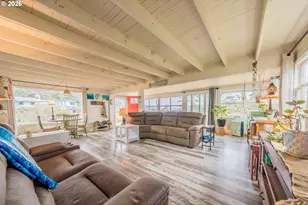 1170 NW 8th Ct, Lincoln City, OR 97367 - Photo 11