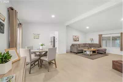 18780 Central Point Rd #19, Oregon City, OR 97045 - Photo 3