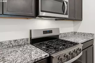 17 NE 134th Pl, Portland, OR 97230 - Photo 9