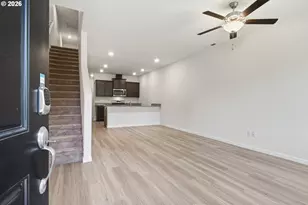 17 NE 134th Pl, Portland, OR 97230 - Photo 5