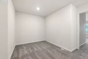 17 NE 134th Pl, Portland, OR 97230 - Photo 21