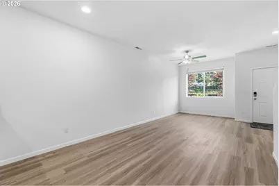 17 NE 134th Pl, Portland, OR 97230 - Photo 7