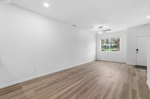 17 NE 134th Pl, Portland, OR 97230 - Photo 7