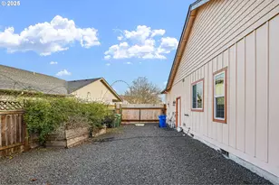 3180 Duck Horn Dr, Eugene, OR 97404 - Photo 37