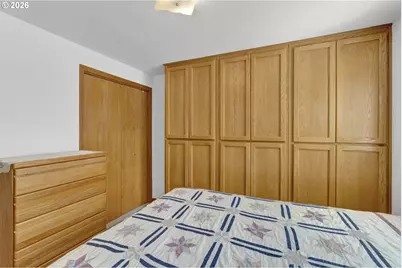 2362 Loch Dr, Springfield, OR 97477 - Photo 21
