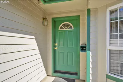 2362 Loch Dr, Springfield, OR 97477 - Photo 5