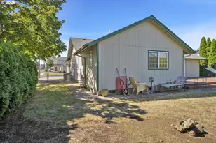 2362 Loch Dr, Springfield, OR 97477 - Photo 29