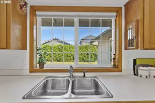 2362 Loch Dr, Springfield, OR 97477 - Photo 15