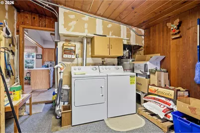 2378 19th St, Springfield, OR 97477 - Photo 29