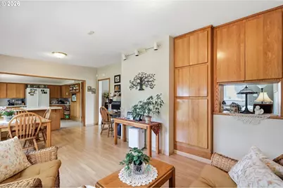 2378 19th St, Springfield, OR 97477 - Photo 11
