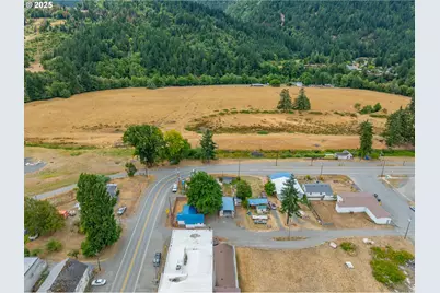 141 Poplar St, Powers, OR 97466 - Photo 35