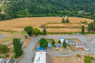 141 Poplar St, Powers, OR 97466 - Photo 35