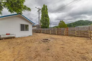 141 Poplar St, Powers, OR 97466 - Photo 31