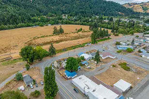 141 Poplar St, Powers, OR 97466 - Photo 33