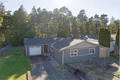 1250 34th Pl, Florence, OR 97439 - Photo 1