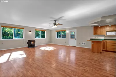 1250 34th Pl, Florence, OR 97439 - Photo 9