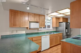 1250 34th Pl, Florence, OR 97439 - Photo 17