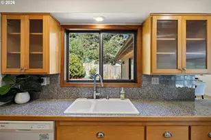 765 Foothill Dr, Eugene, OR 97405 - Photo 15