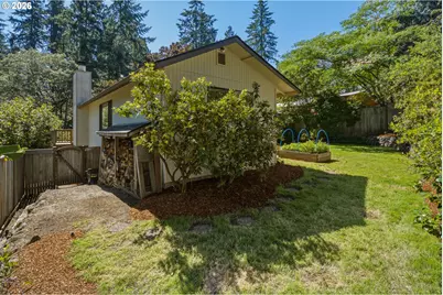 765 Foothill Dr, Eugene, OR 97405 - Photo 37
