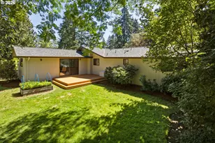 765 Foothill Dr, Eugene, OR 97405 - Photo 35
