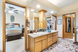 3148 NE Rocky Butte Ln, Portland, OR 97220 - Photo 21