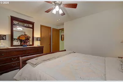 10535 SW 135th Ave, Beaverton, OR 97008 - Photo 15