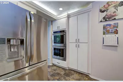 10535 SW 135th Ave, Beaverton, OR 97008 - Photo 9