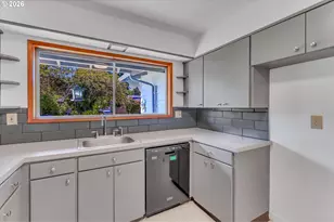 1617 NE Morgan St, Portland, OR 97211 - Photo 9