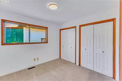 1617 NE Morgan St, Portland, OR 97211 - Photo 15