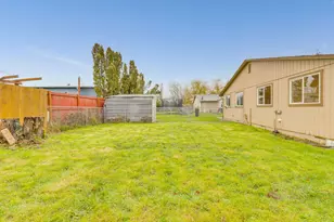 235 NW Fenton St, McMinnville, OR 97128 - Photo 35